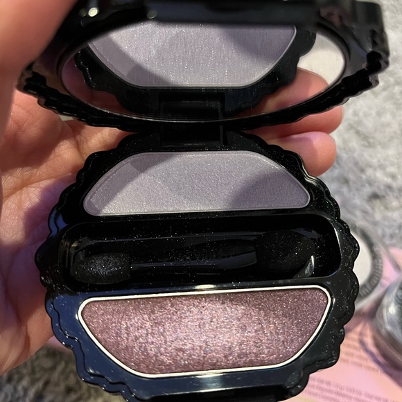 ❌ SOLD Eyeshadow Bundle - Picture 8 of 10